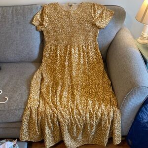 NWT xl women’s long length dress mustard white